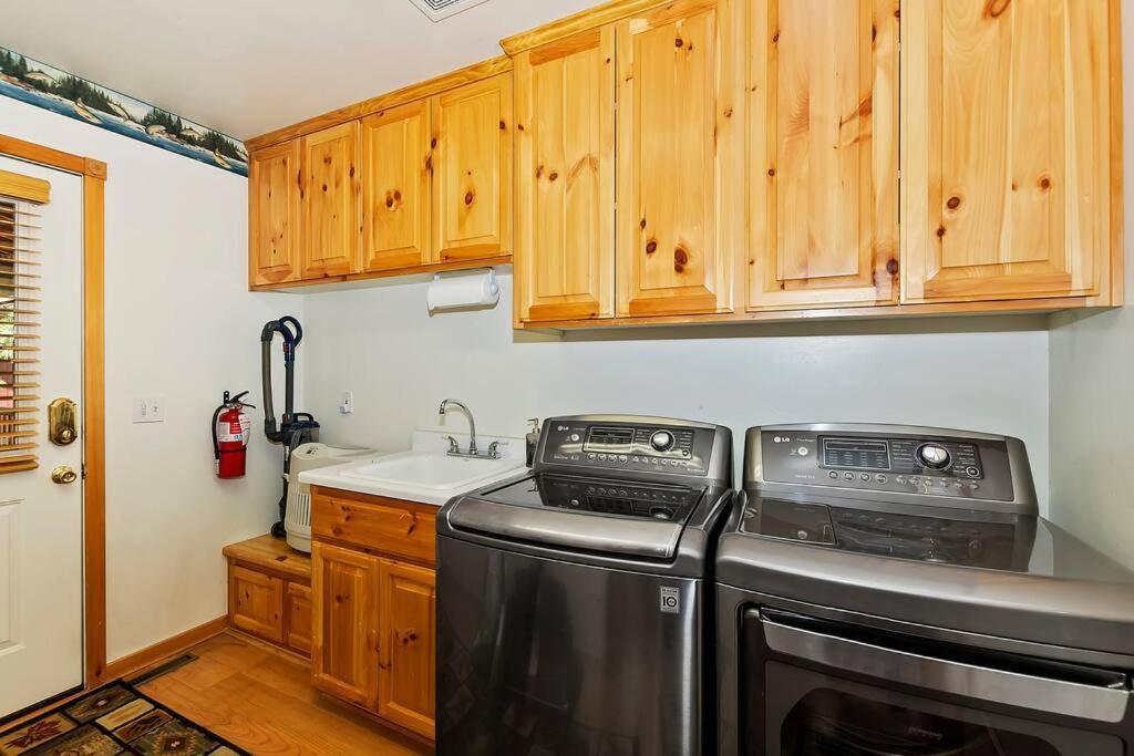 Teakwood - 3-Br Spa, Fire Pit, Quiet, Ac, Centrally Located Villa Big Bear Lake Luaran gambar